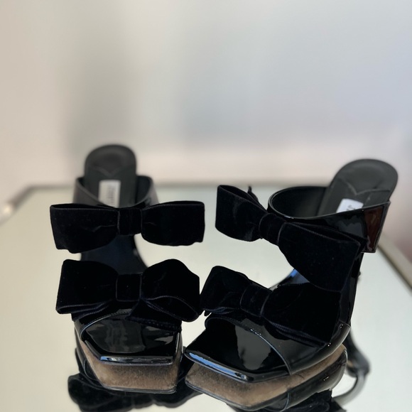 EUC Jimmy Choo Flaca 100 Patent Leather Mule Sandals with Bow in Black - Picture 8 of 11
